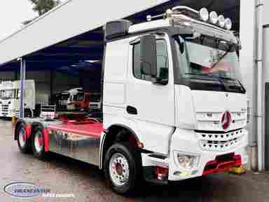 Mercedes-Benz  Arocs 3351