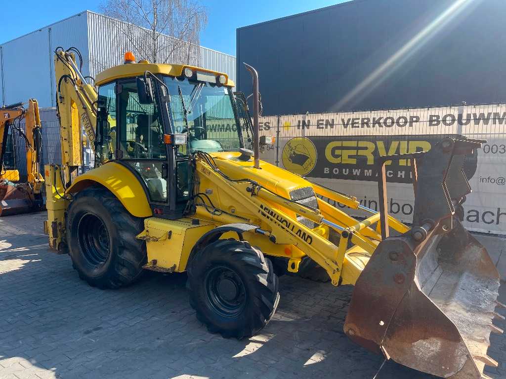 New Holland LB 110