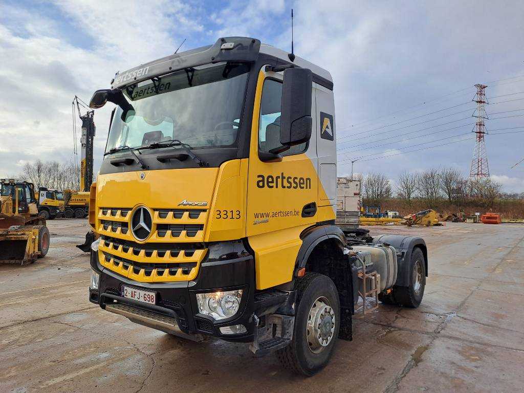 Mercedes-Benz Arocs 2045