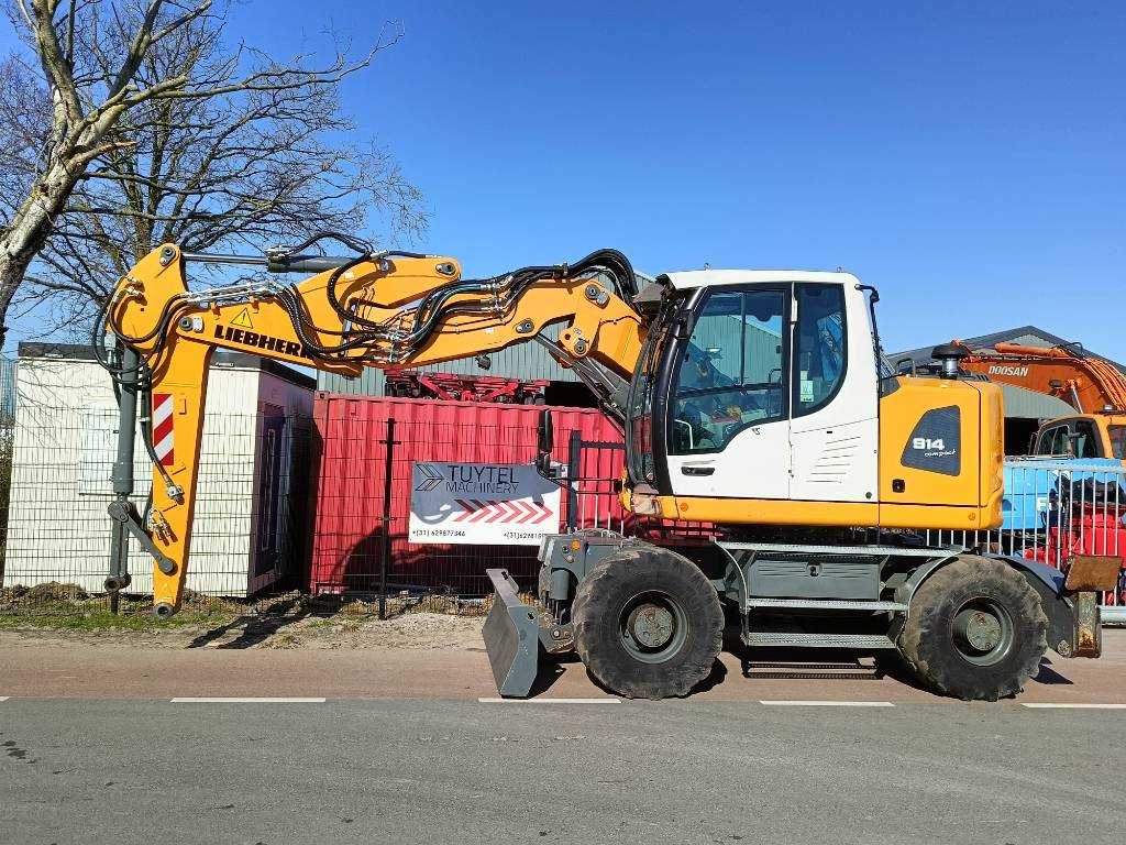 Liebherr A 914 compact mobiele graafmachine excavator 18Ton