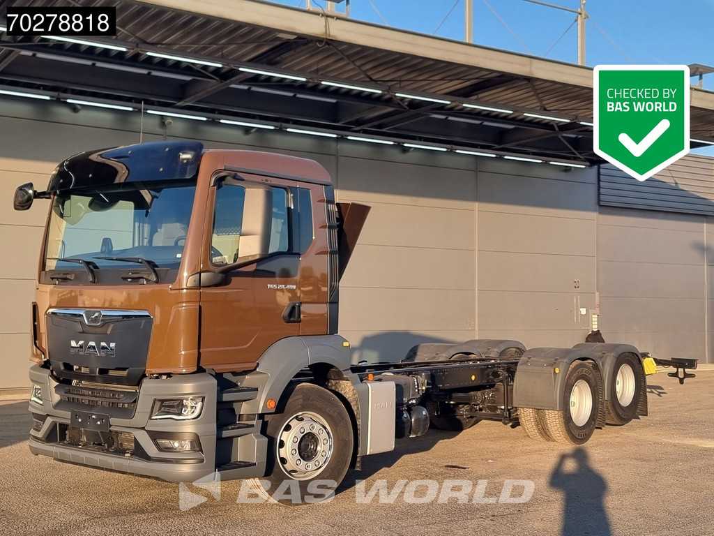 MAN TGS 28.480 6X2 NEW chassis! Liftachse 2xTanks Navi LED Euro 5