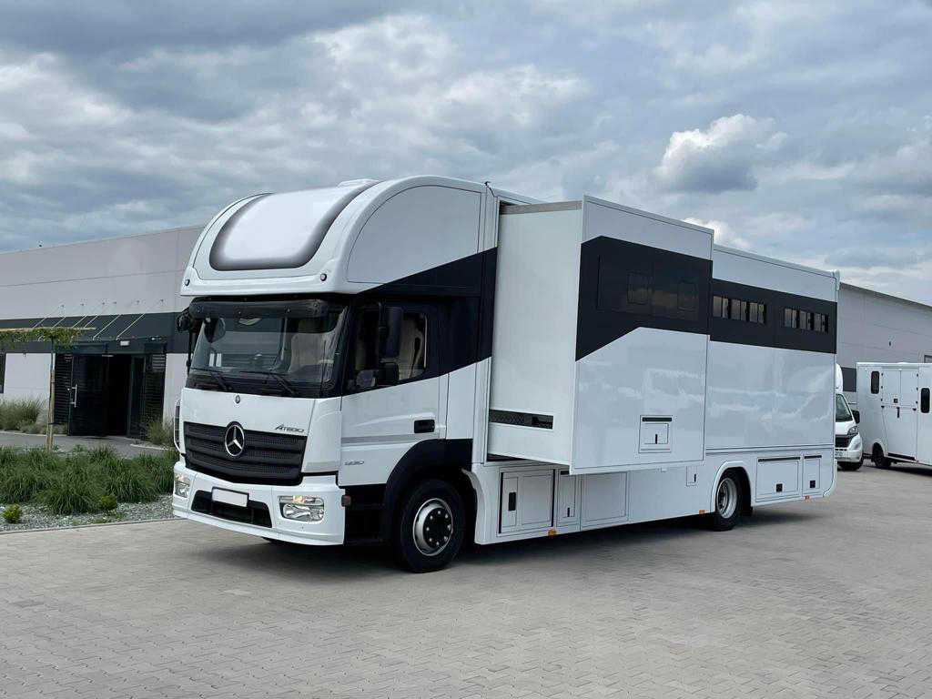 Mercedes-Benz Atego 1530 5-paards paardenvrachtwagen SLIDE-OUT Living