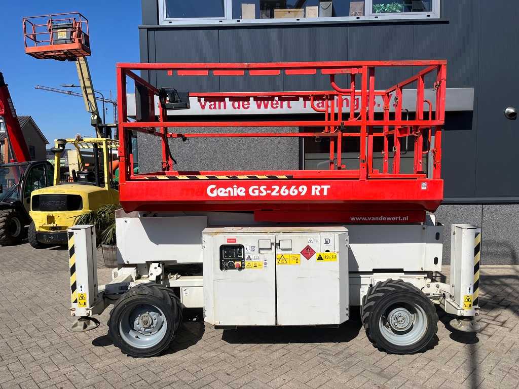 GENIE GS 2669 RT  Hoogwerker / Arbeitsbuhne 10mtr werkhoogte 4x4 Kubota DIESEL 2012