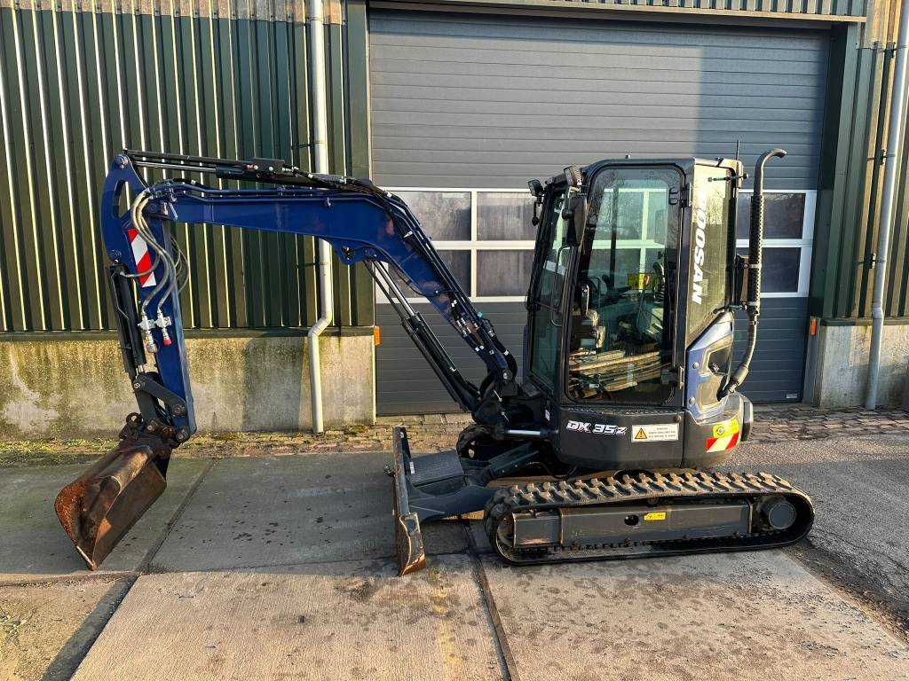 Doosan DX 35 Z - Like new!