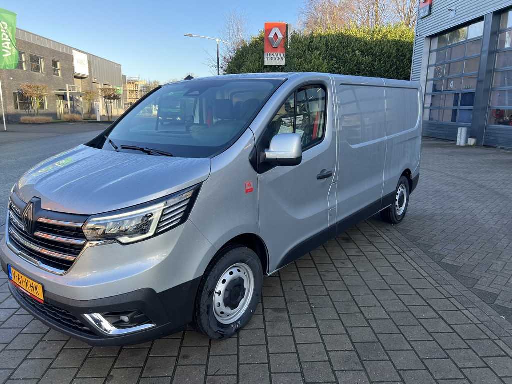 Renault TRAFIC L2H1 RED 150 pk / CAMERA / PARK ASSIST PACK / REGENSENSOR / LED MISTLAMPEN / PA4657