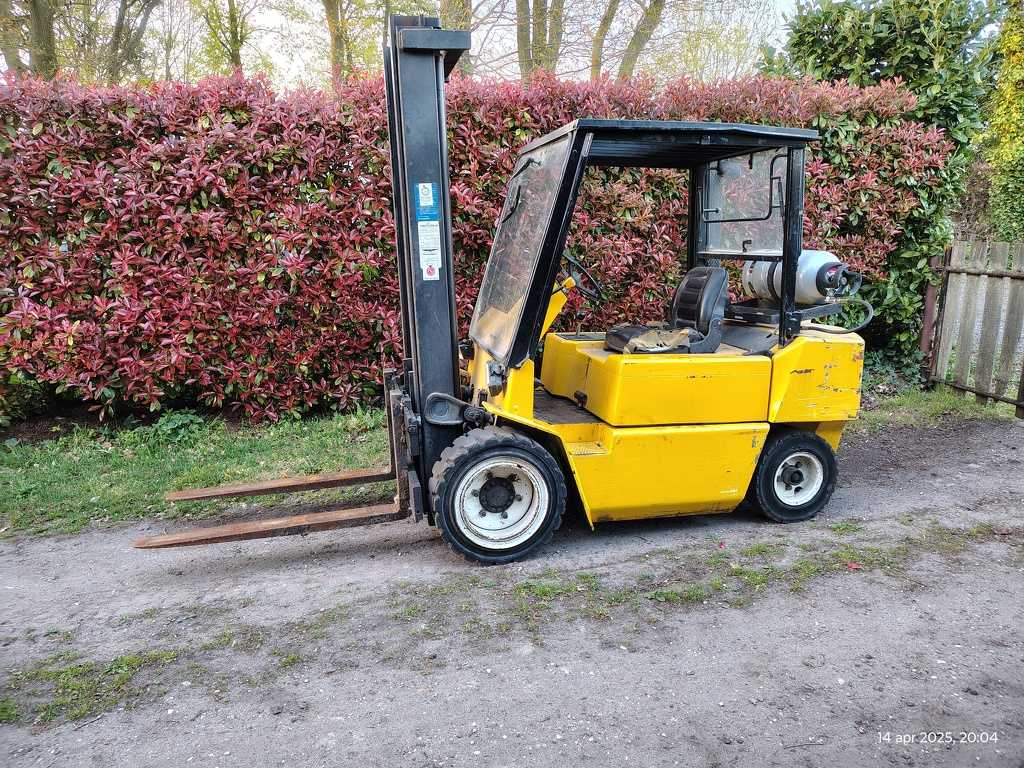 Clark 3 tons heftruck