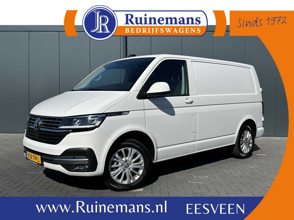 Volkswagen Transporter 2.0 TDI / L1H1 / BULLI / TREKHAAK / VIRTUAL / SOFTCLOSE / CAMERA / ADAPTIVE CRUISE / CARPLAY