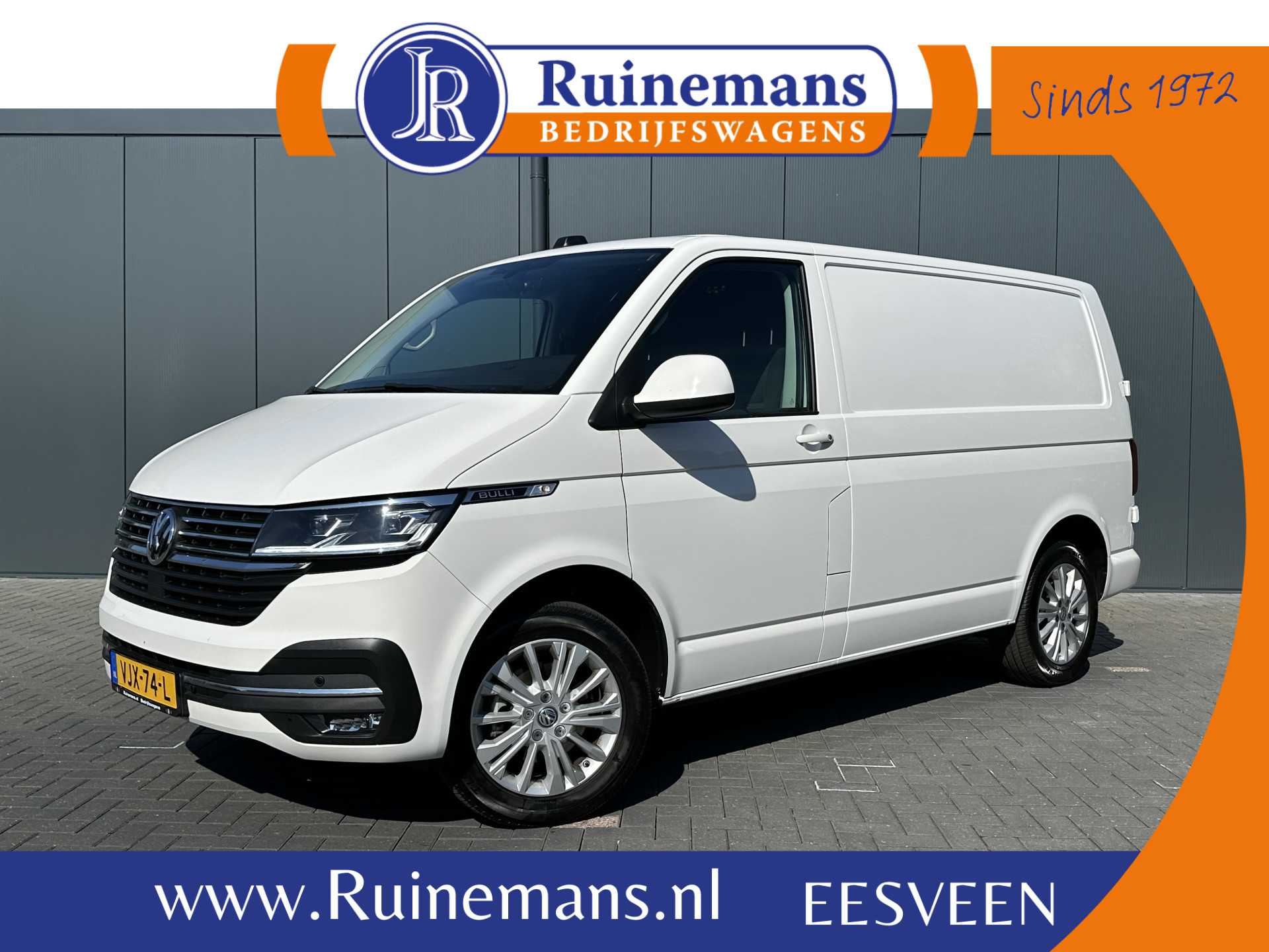 Volkswagen Transporter 2.0 TDI / L1H1 / BULLI / TREKHAAK / VIRTUAL / SOFTCLOSE / CAMERA / ADAPTIVE CRUISE / CARPLAY