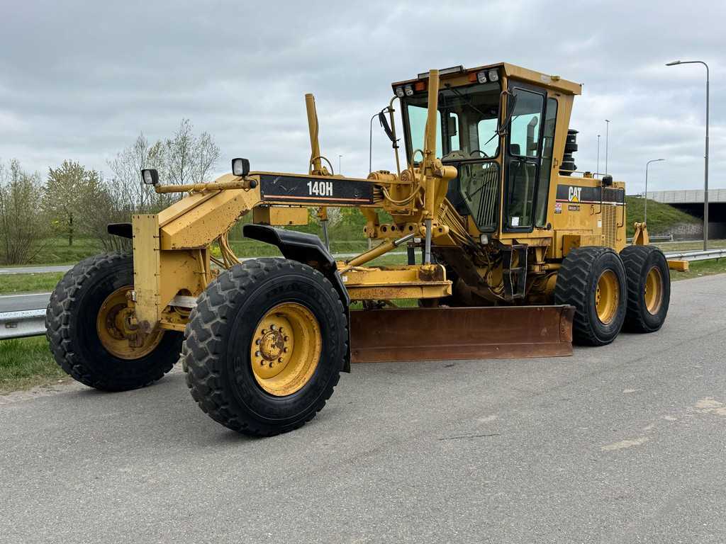 Caterpillar 140H 3306 engine
