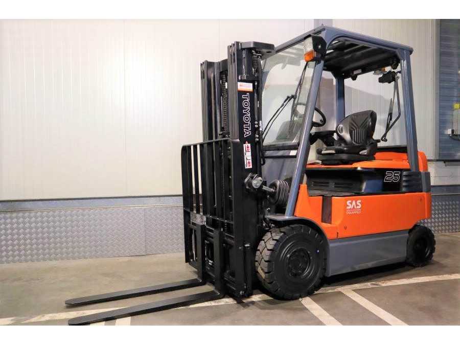 Toyota 7 FBMF 25