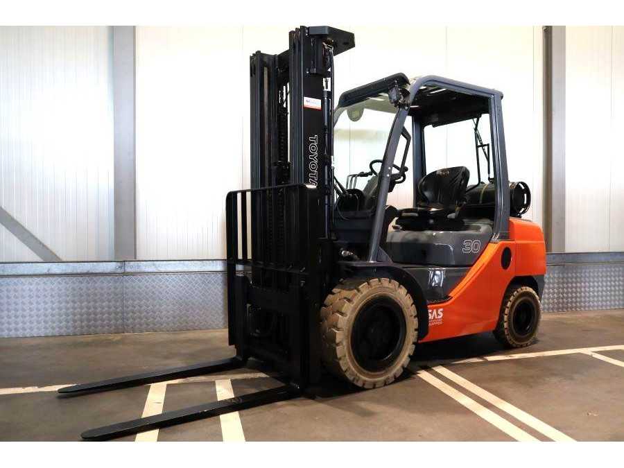 Toyota 02-8 FGF 30