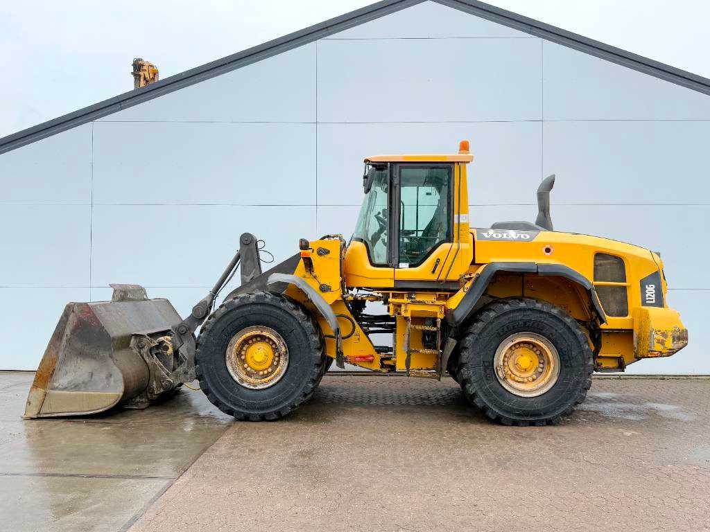 Volvo L120G - 3rd Function / Quick Coupler / Auto Lube