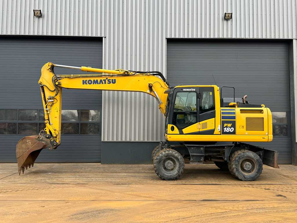 Komatsu PW180-11