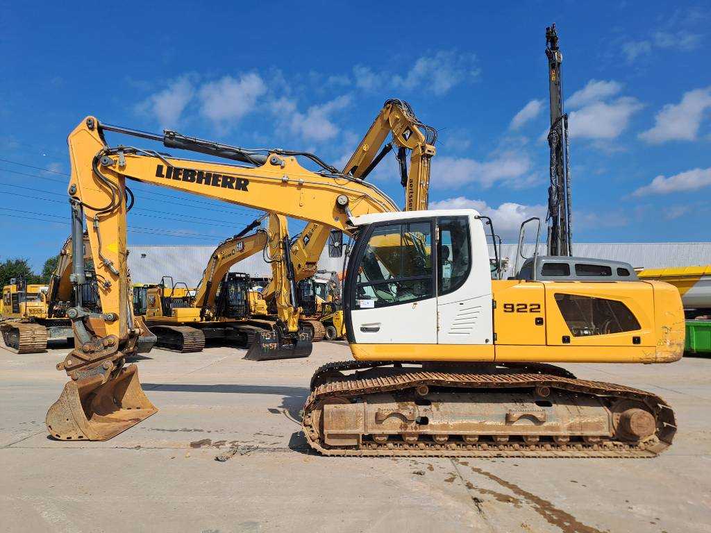 Liebherr R922LC (+3 Buckets)