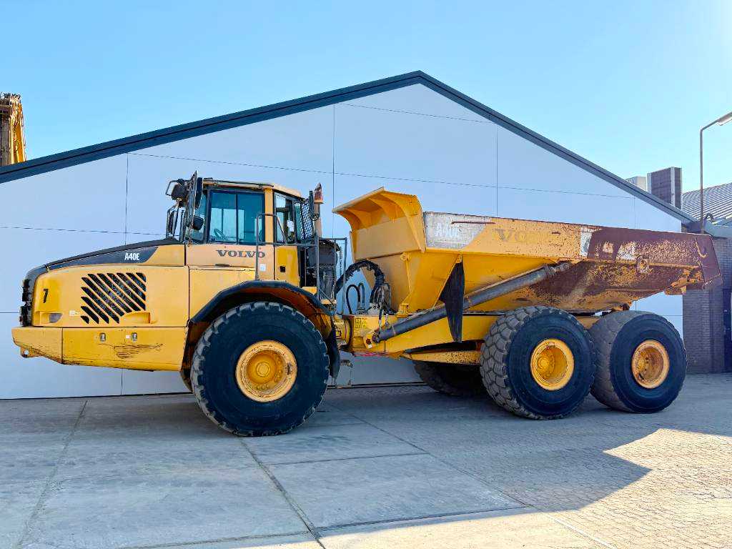 Volvo A40E - Automatic Greasing / Backup Camera