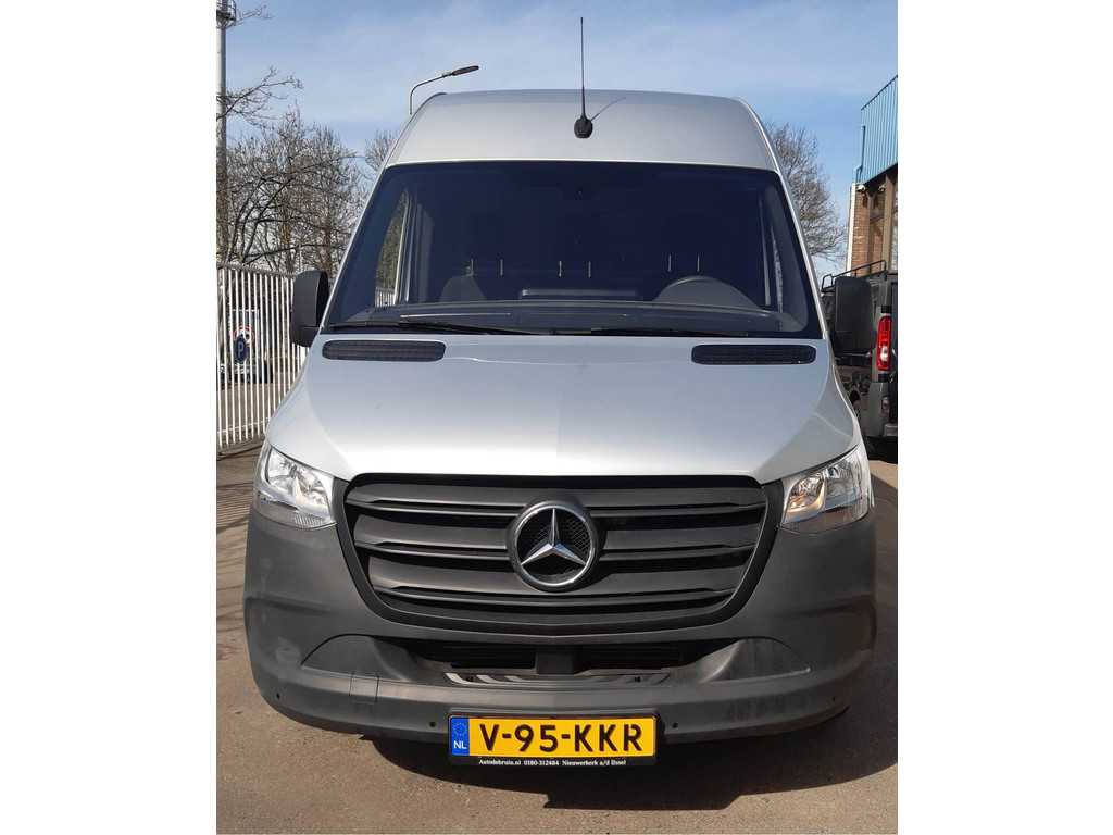 Mercedes-Benz Sprinter L2H2 103 Kw/ 140Pk  Autm. Airco Achteruitrijcamera Parkeersensors