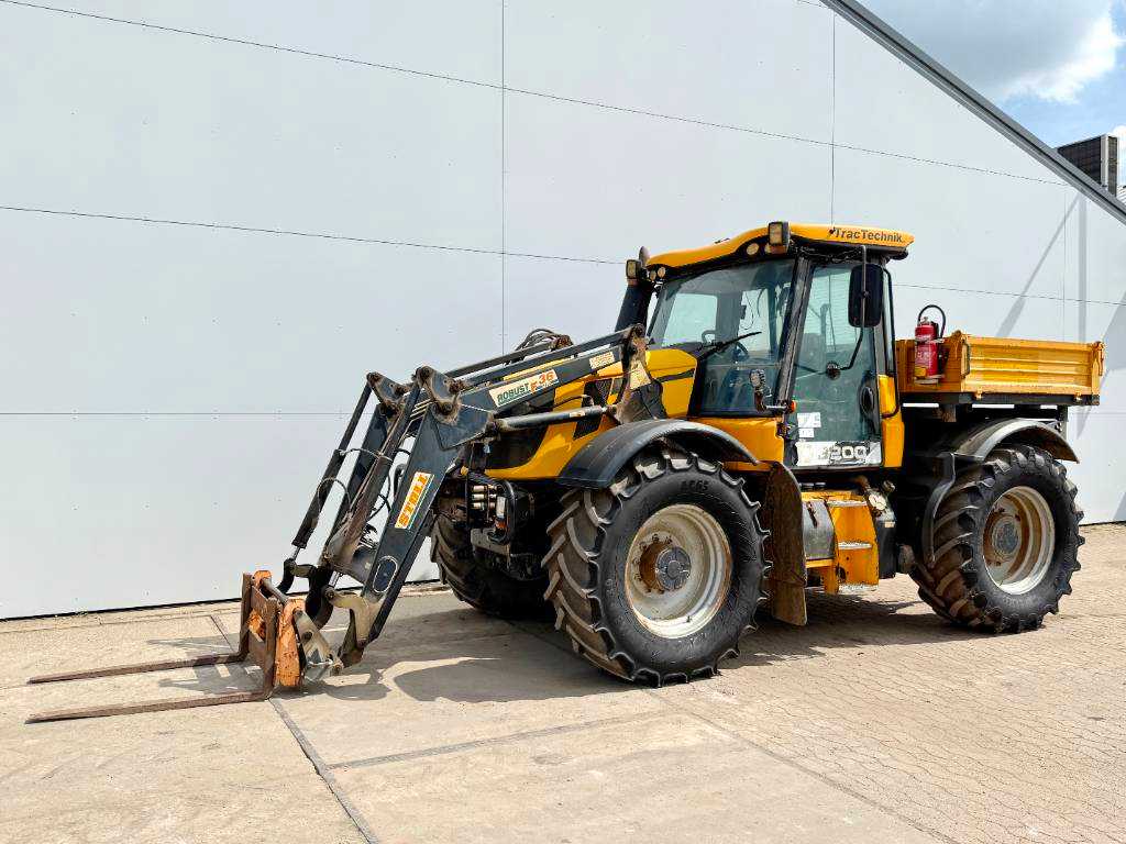 JCB Fastrac 3200 - Hydr arm / Forks / Open Cargo Bed