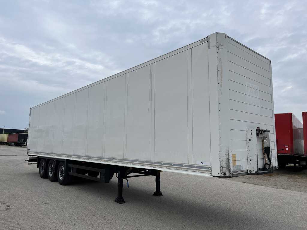 Schmitz Cargobull SCB S3B / Box Trailer / 2x Liftas / APK TUV 01-26