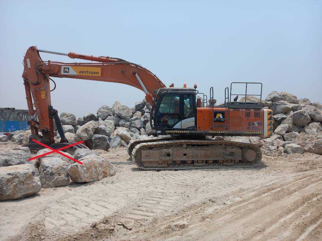Hitachi ZX470-5G (Abu Dhabi)