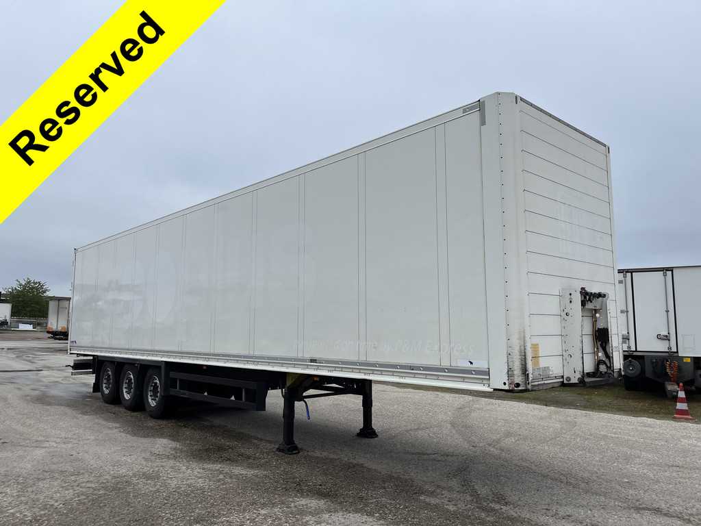 Schmitz Cargobull SCB S3B / Box Trailer / 2x Liftas / APK TUV 01-26