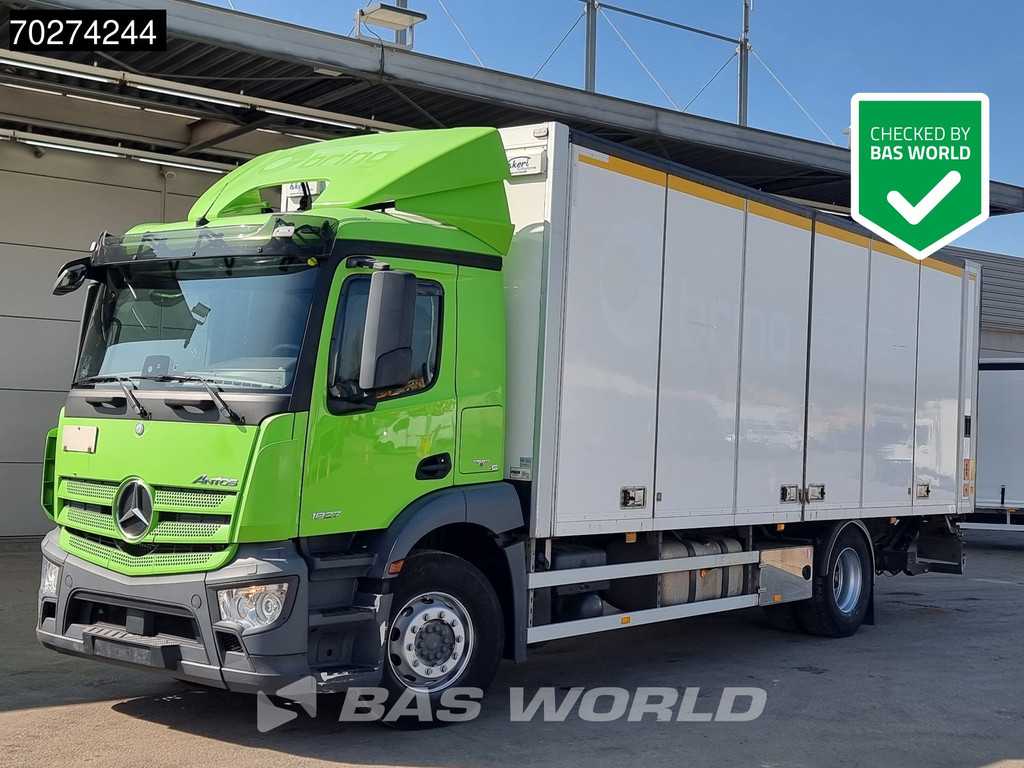 Mercedes Antos 1827 4X2 18tonner ADR  Automatic Ladebordwand Euro 6