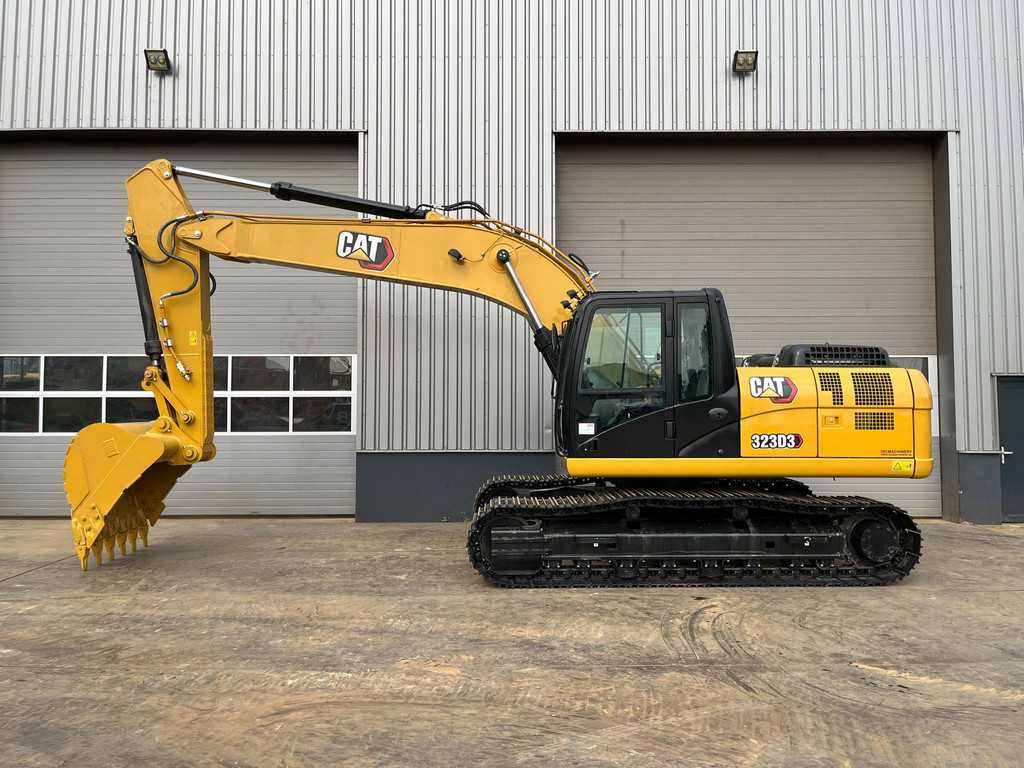 Caterpillar 323D3