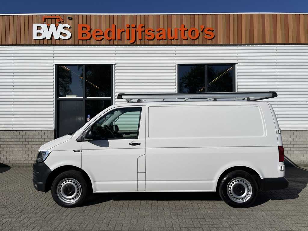 Volkswagen Transporter 2.0 TDI 102pk euro 6 / L1H1 Comfortline / bpm vrij / vaste prijs rijklaar € 12.950 ex btw / lease vanaf € 218 / Bott ingerichte laadruimte / imperial / trekhaak / bijrijdersbank !