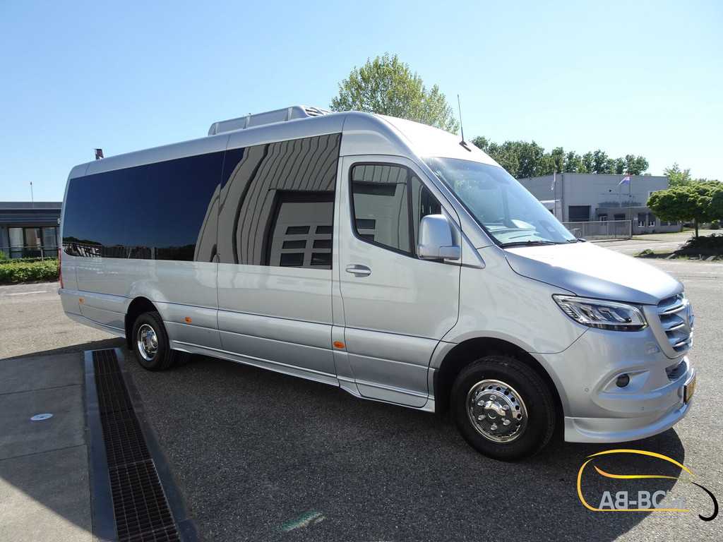 Mercedes-Benz Sprinter 519 CDI 24 Seats EURO 6 coach bus