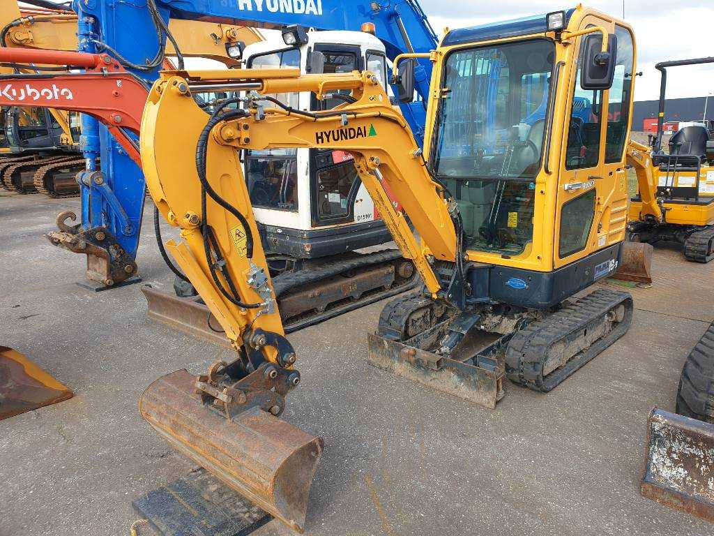 Hyundai R18-9