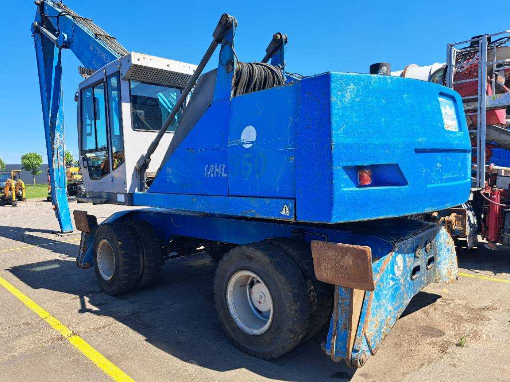 Fuchs MHL350C + generator