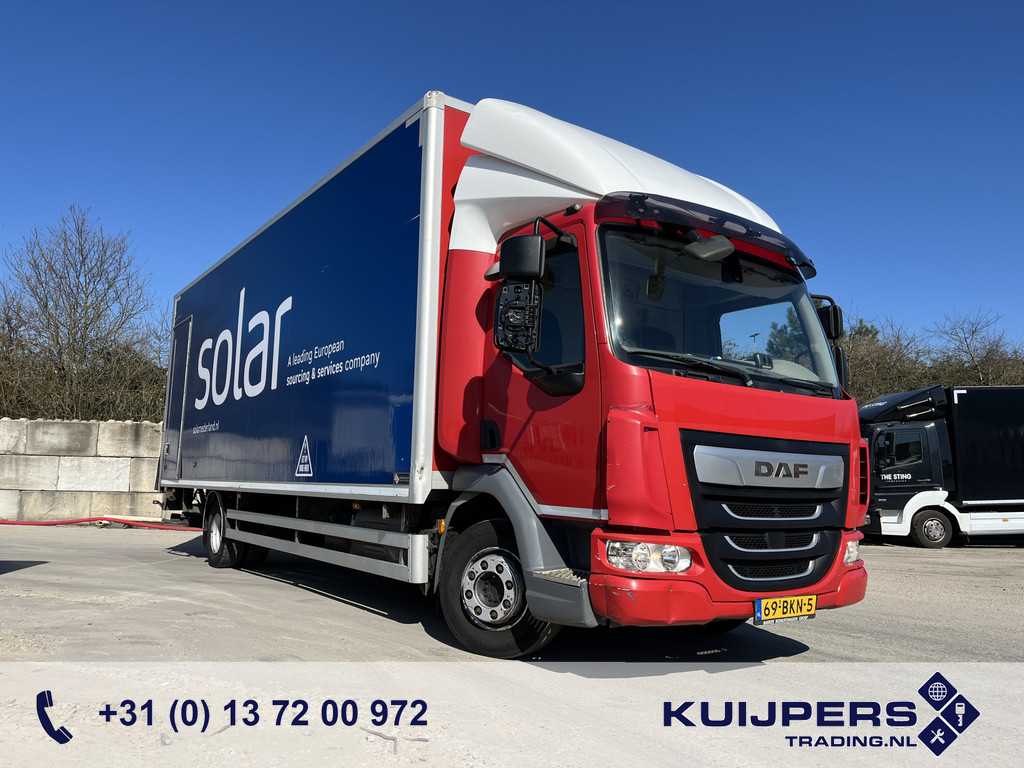 DAF LF 210 FA / 12 Ton / 339 dkm / Box / Loadlift / NL Truck
