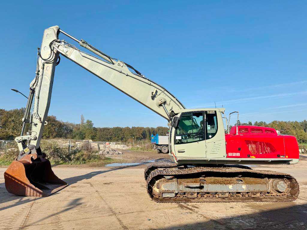 Liebherr R926 (12 meter)