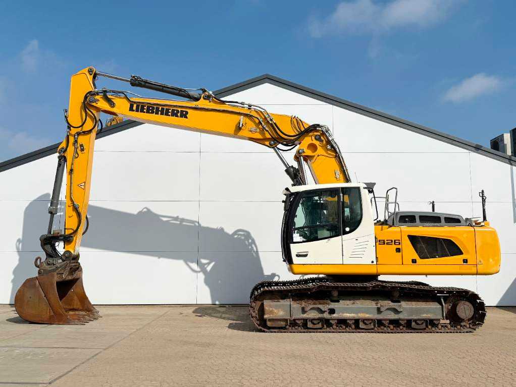 Liebherr R926LC - German Machine / Oilquick / Triple Boom