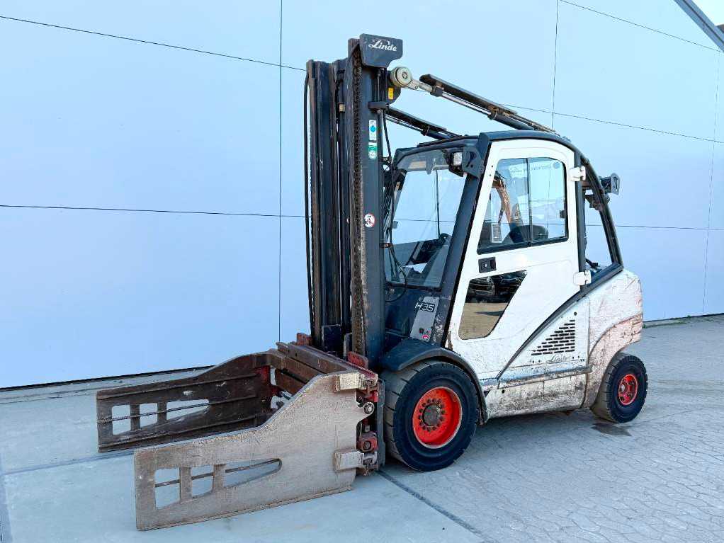 Linde H35D - German Machine Side Shift Fork Positioners
