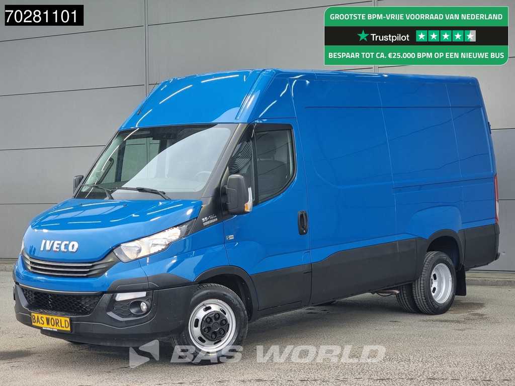 Iveco Daily 35C18 3.0L Automaat Dubbellucht 3,5t Trekhaak Navi Airco Cruise Camera Parkeersensoren L2 11m3 Airco Trekhaak Cruise control