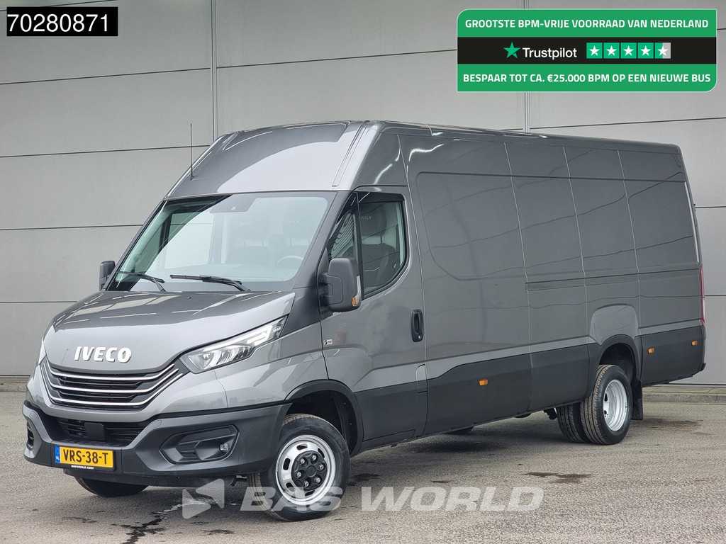 Iveco Daily 35C18 3.0L Automaat L4H2 Dubbellucht Navi Trekhaak Camera ACC L3H2 16m3 Airco Trekhaak
