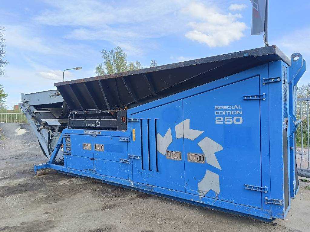 Forus eggersmann SE250 shredder wood waste 2017 1392 uur
