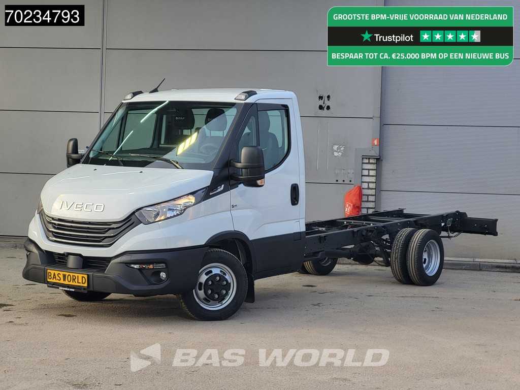 Iveco Daily 35C18 3.0L Automaat Dubbellucht 2025 model 410WB ACC Camera Airco Navi Chassis Cabine Fahrgestell Airco Cruise control