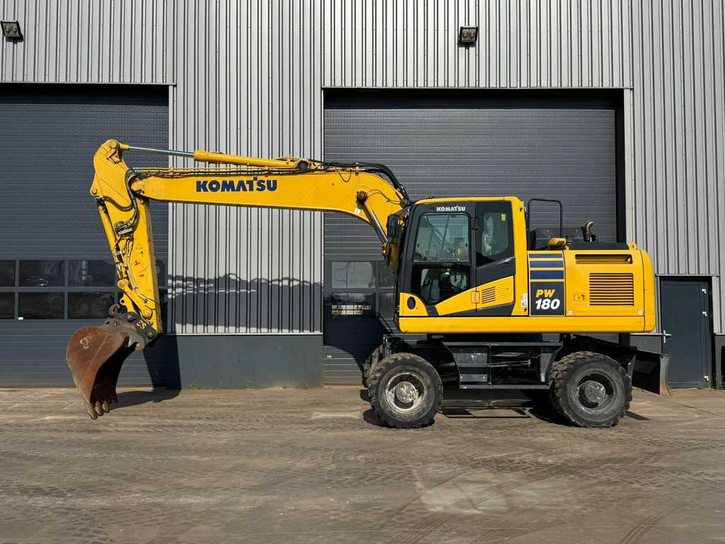 Komatsu PW180-11
