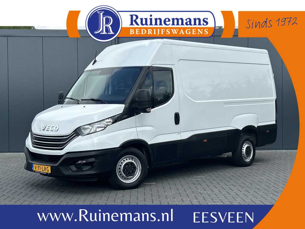 Iveco Daily 35S14 2.3 140 PK E6 / L2H2 / FABRIEKSGAR T/M 23-10-2025 / 40.338 KM / AIRCO / 3-ZITS / 3.5 TONS TREKHAAK