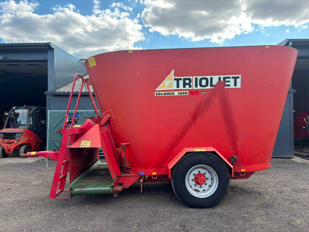 Trioliet SM-16 verticale mengwagen enkelasser