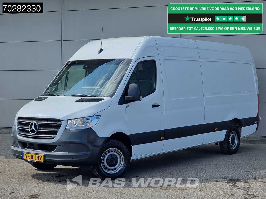 Mercedes Sprinter 317 CDI Mercedes Sprinter 170PK L3H2 Navi Airco Cruise Camera Parkeersensoren MBUX L3 L3H2 16m3 Cruise control