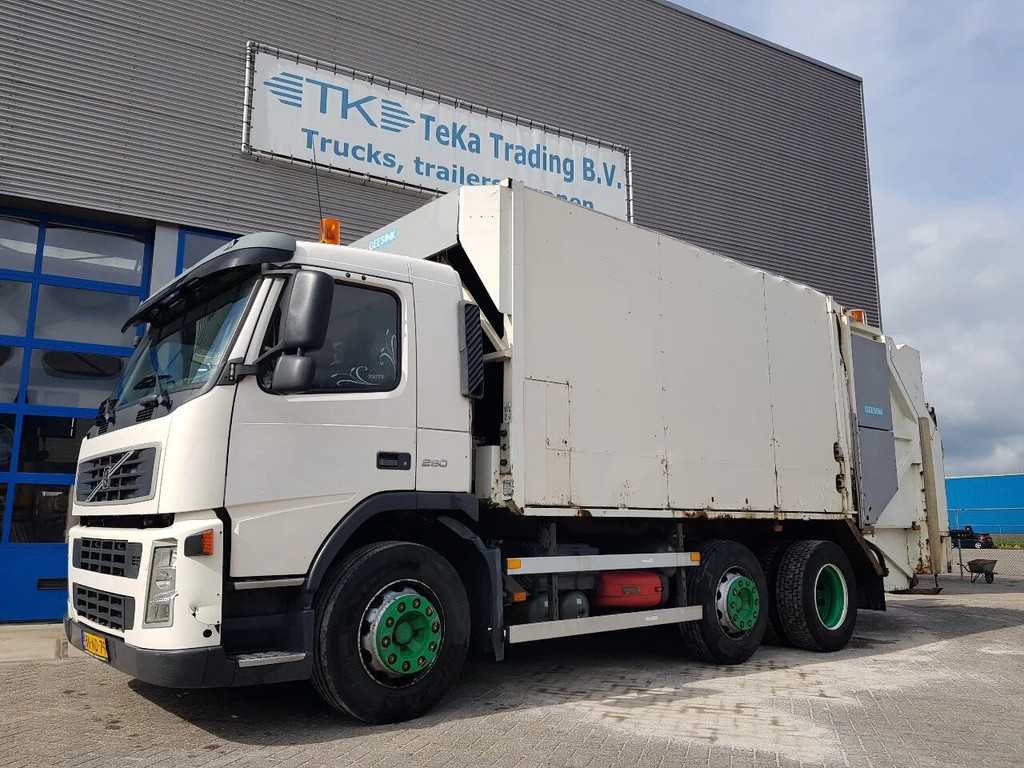 Volvo Geesink garbage truck