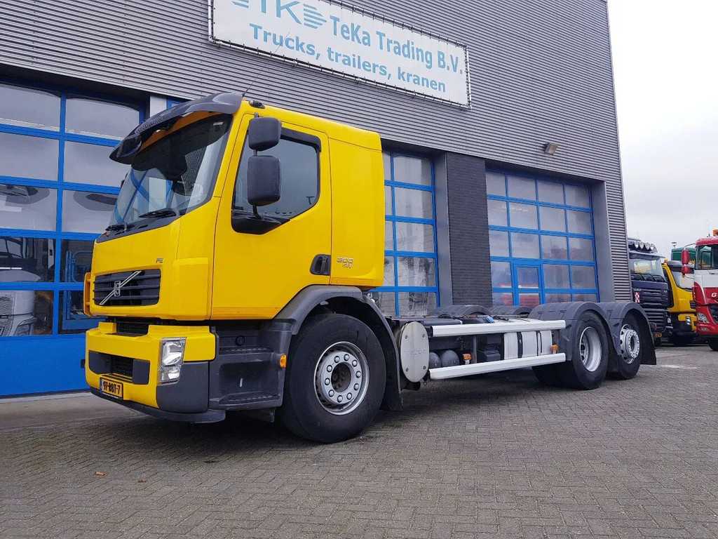 Volvo FE 300 EEV 6X2 Retarder 258.000 KM TÜV chassis truck