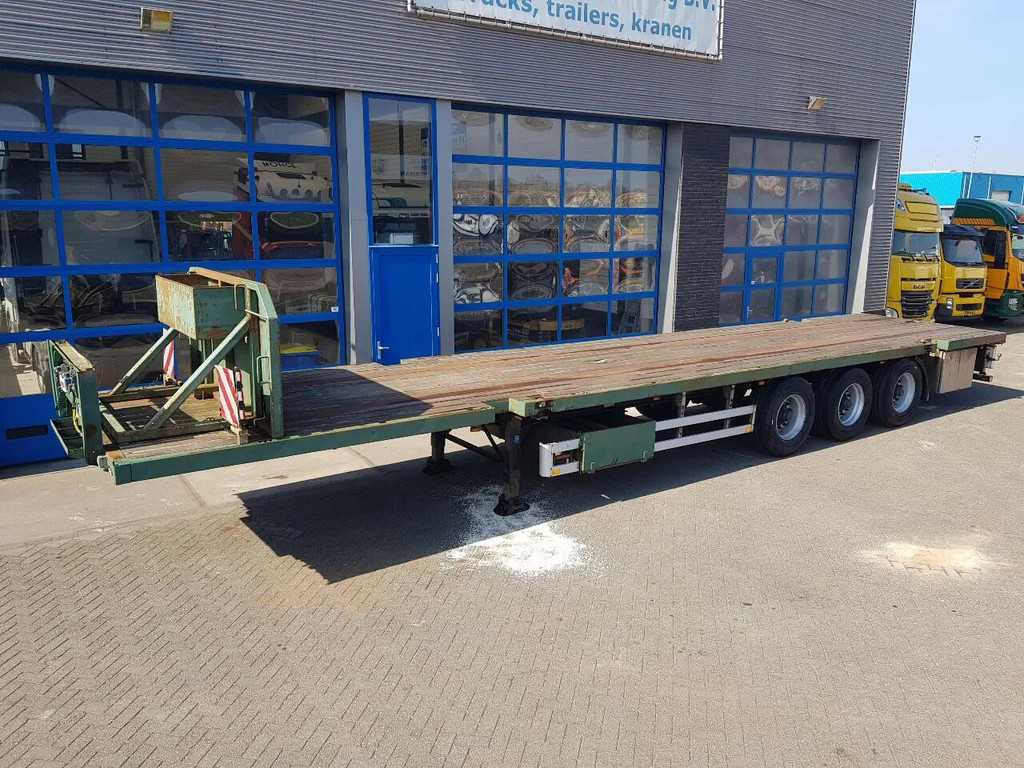 Pacton T3-001 Twistlocks Very good tires platform semi-trailer