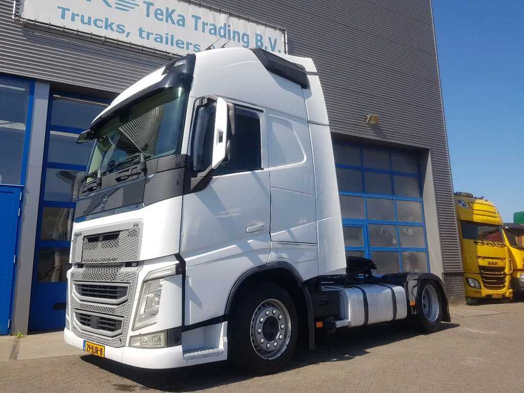 Volvo FH 420 Low deck XL Cabine hefschotel I-Parc Cool truck tractor