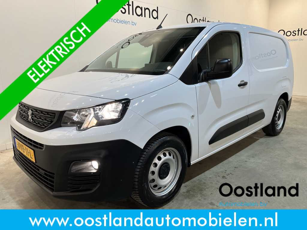 Peugeot e-Partner Premium Long 50 kWh / 100% Elektrisch / Airco / Cruise Control / PDC / Navigatie / CarPlay/ 2.500 KM !!