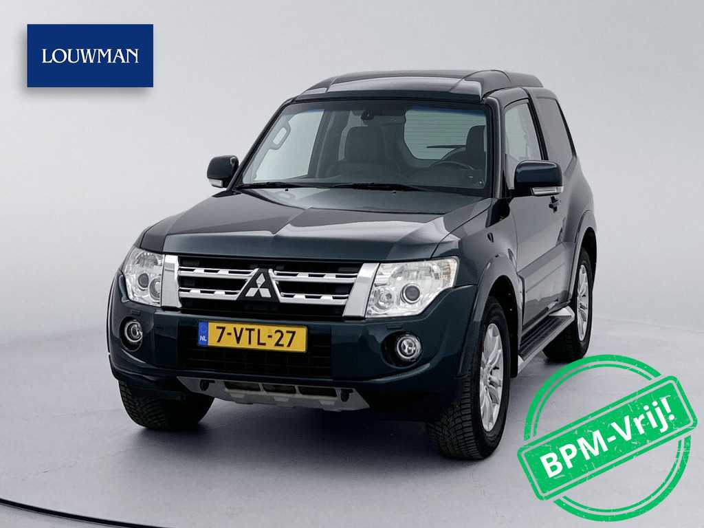 Mitsubishi Pajero 3.2 DI-D Instyle High Roof Van Grijs kenteken Automaat Climate control Trekhaak 3000KG