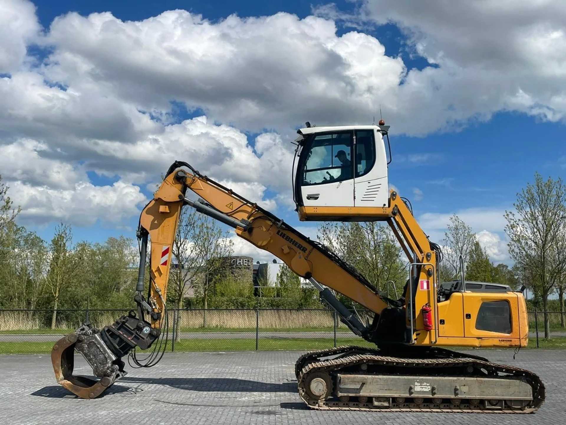 Liebherr LH 22 C | SORTING GRAB | UMSCHLAG | MATERIAL HANDLER