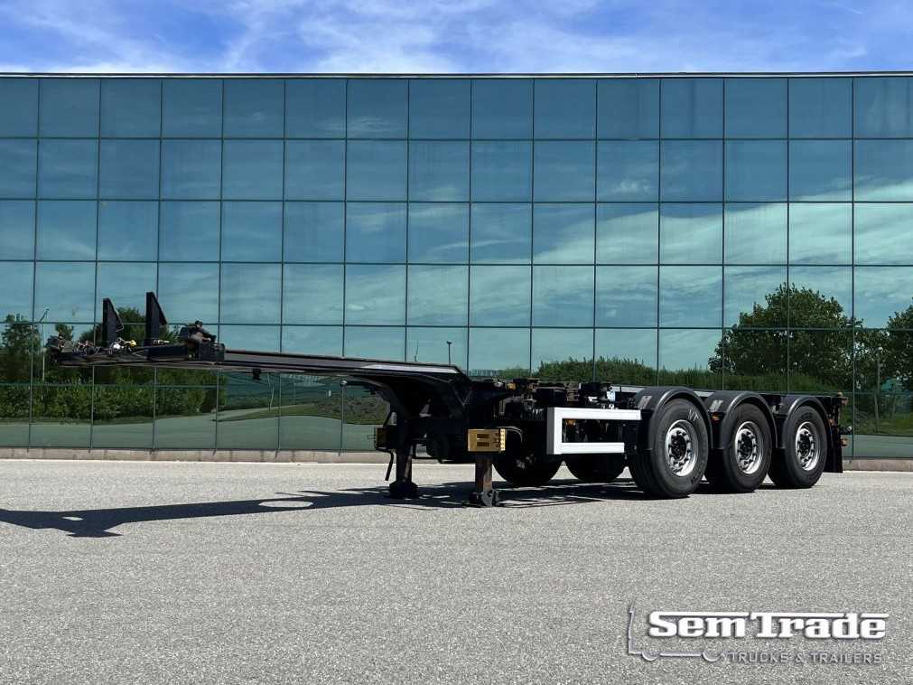 Renders 3-AS MULTI CHASSIS   SAF AXLES    DISC BRAKES    LIFT AXLE